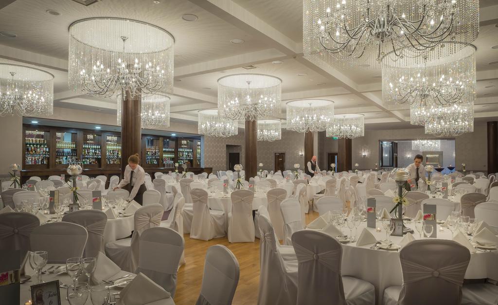 Cavan Crystal Hotel מראה חיצוני תמונה
